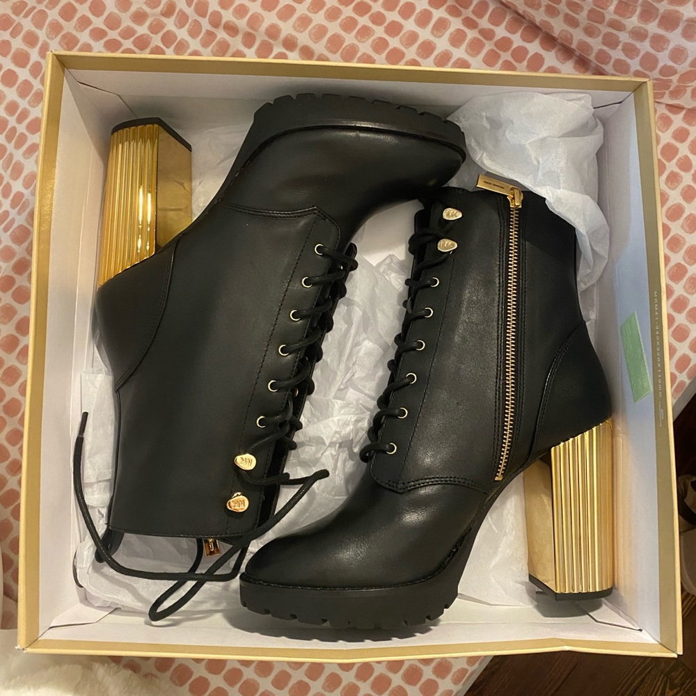 BRAND NEW MICHAEL KORS heeled boots